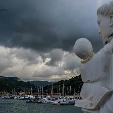 Rebecca Nel Paese Delle Meraviglie * Castelsardo